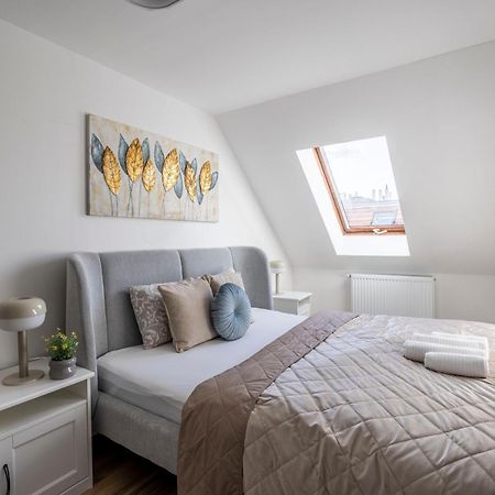 Exclusive & Central Duplex Residence By Prestige Homes 부다페스트 외부 사진